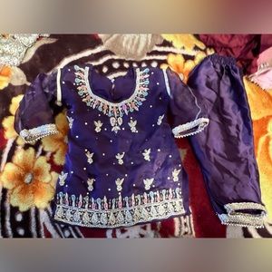 Sisters matching dresses